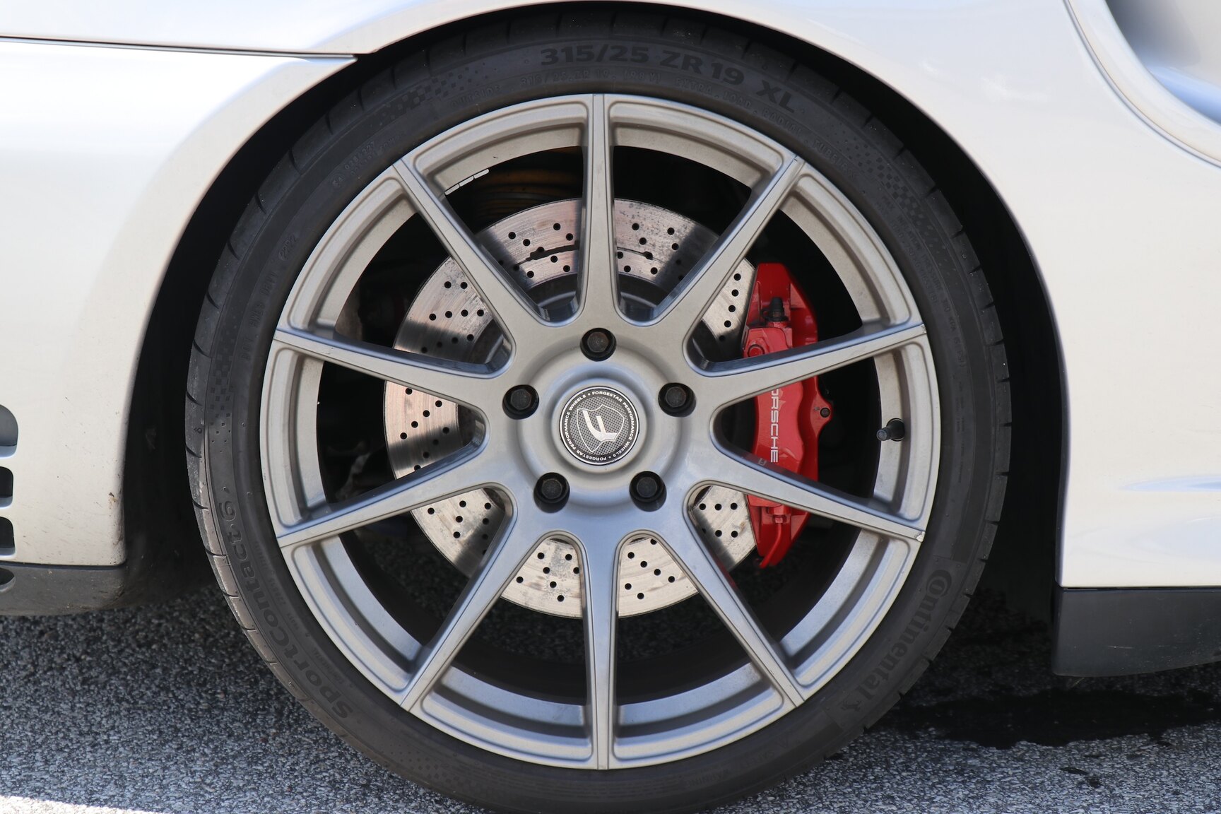Exteriörbild på 2001 Porsche 911 Turbo