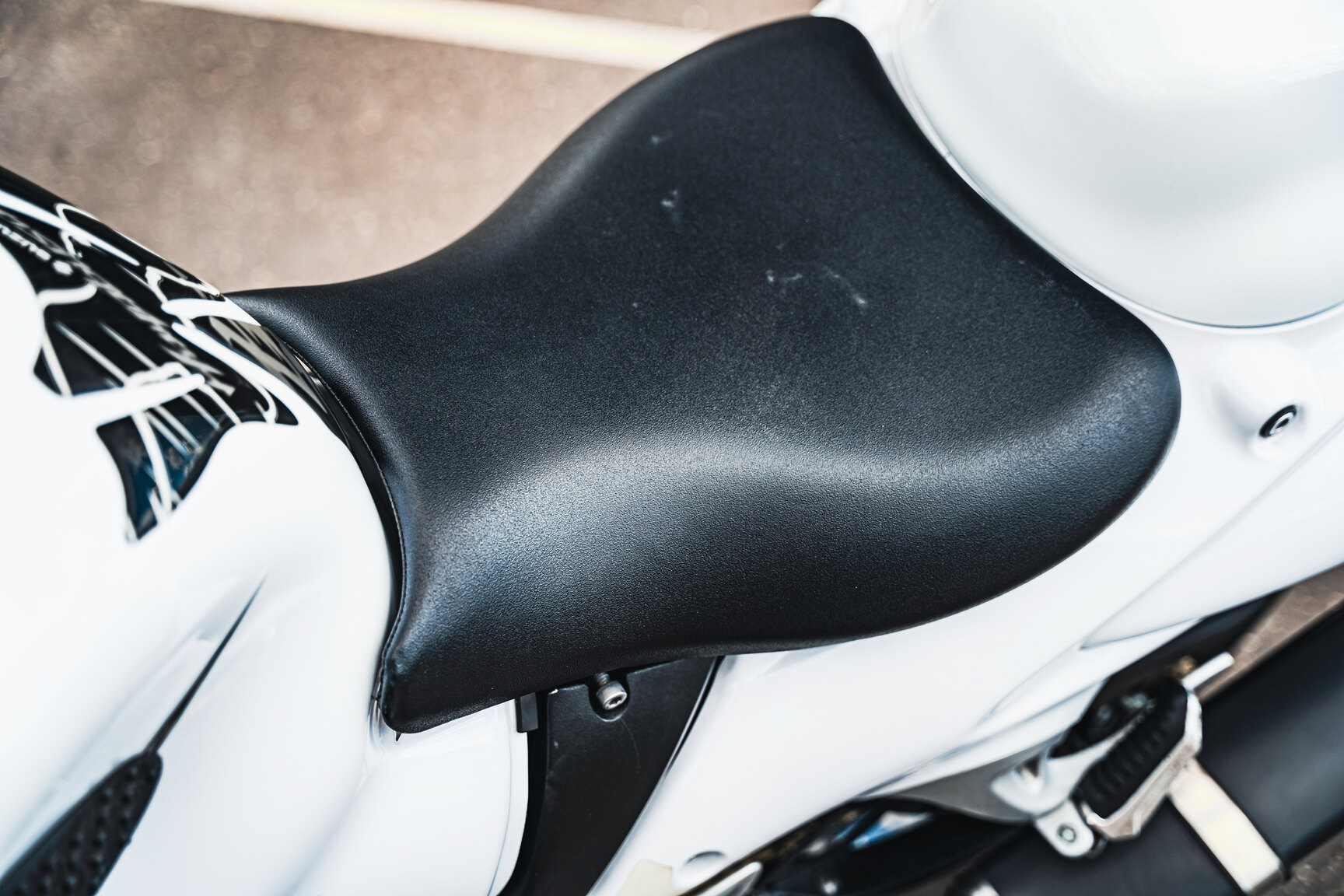 Exteriörbild på 2013 Suzuki GSX1300R Hayabusa