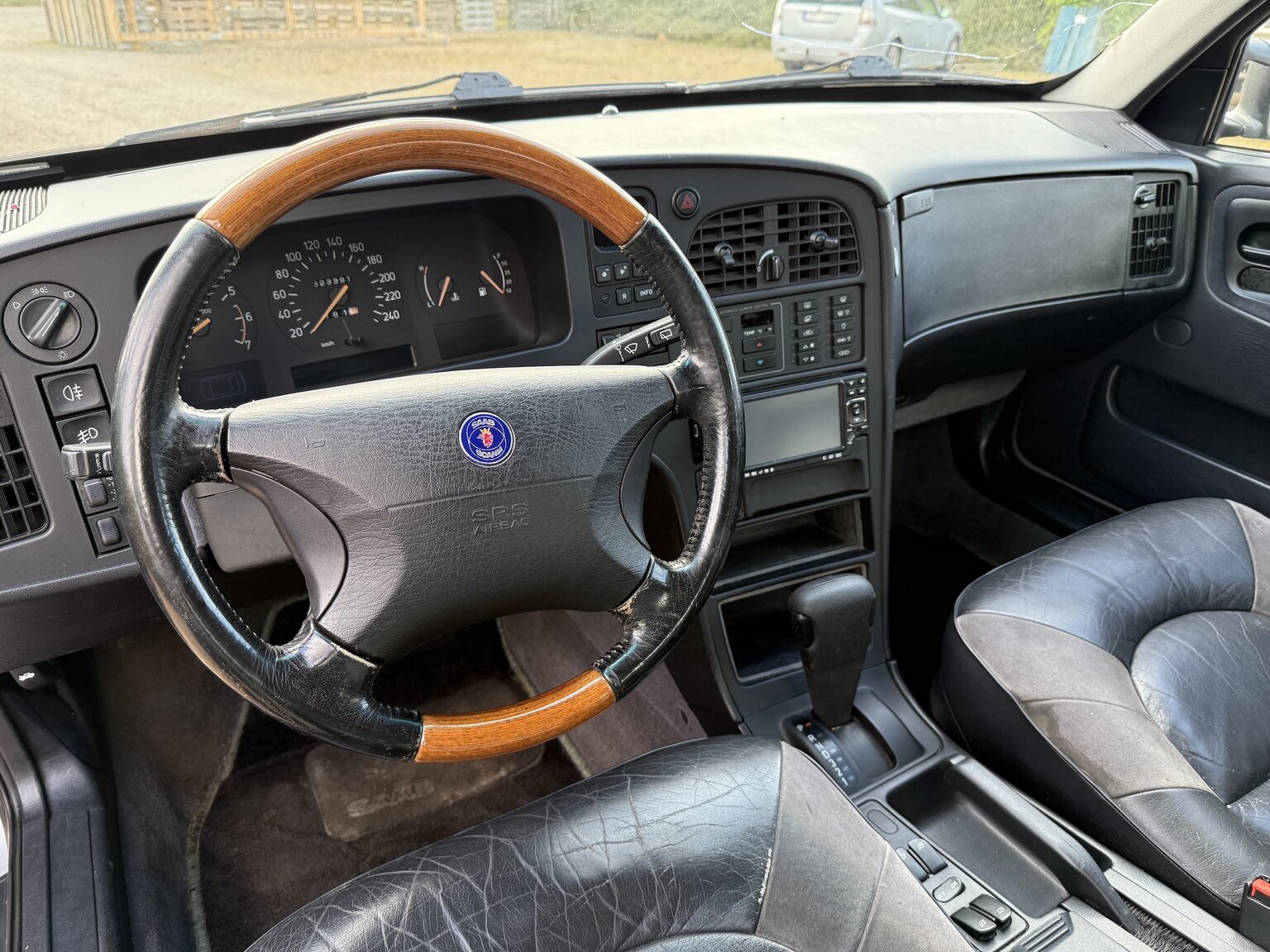 Interior image of 1997 Saab 9000 2.3 CS Turbo A50