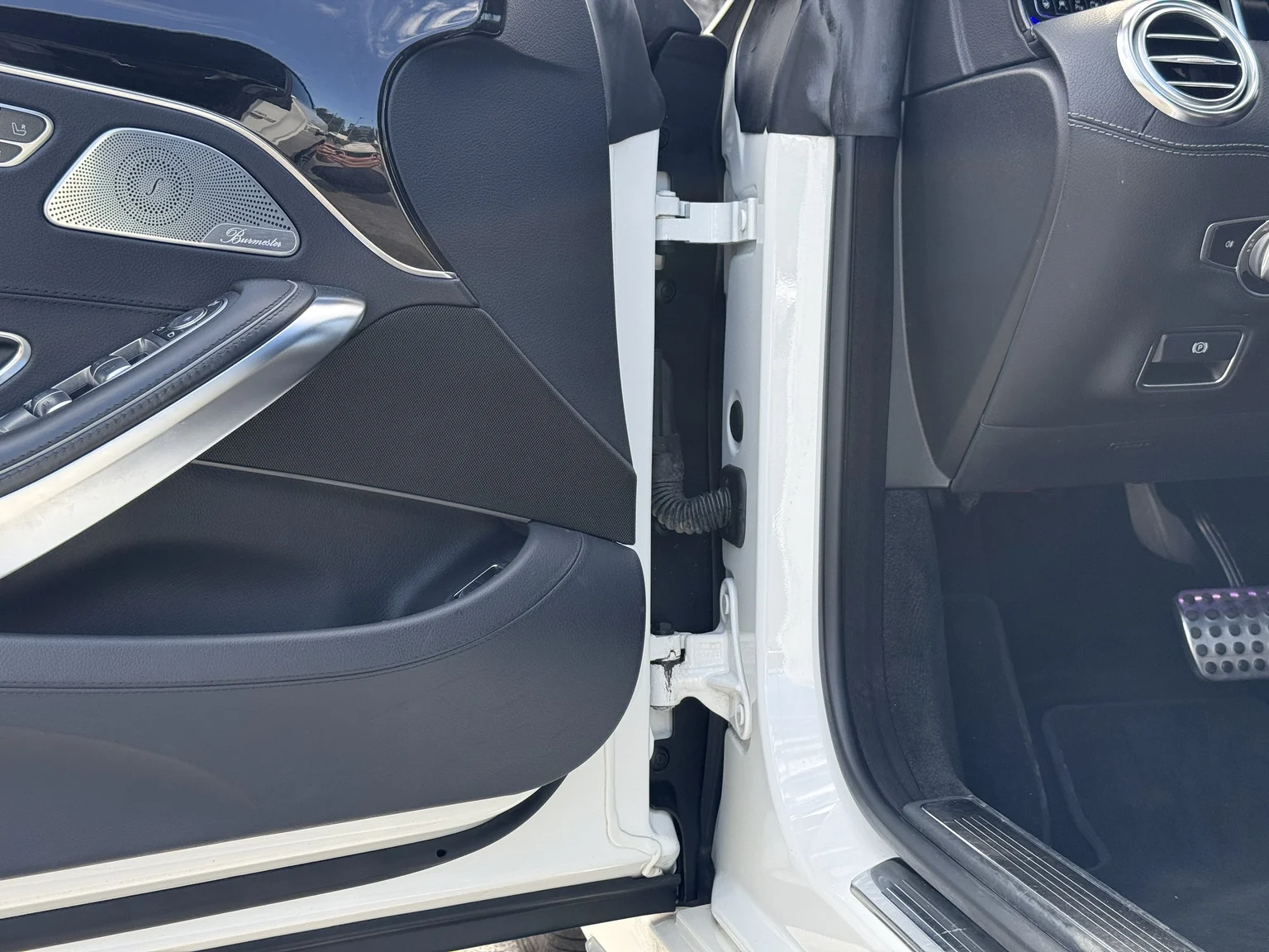 Innenraumfoto von 2016 Mercedes-Benz S 63 AMG 4MATIC (7)