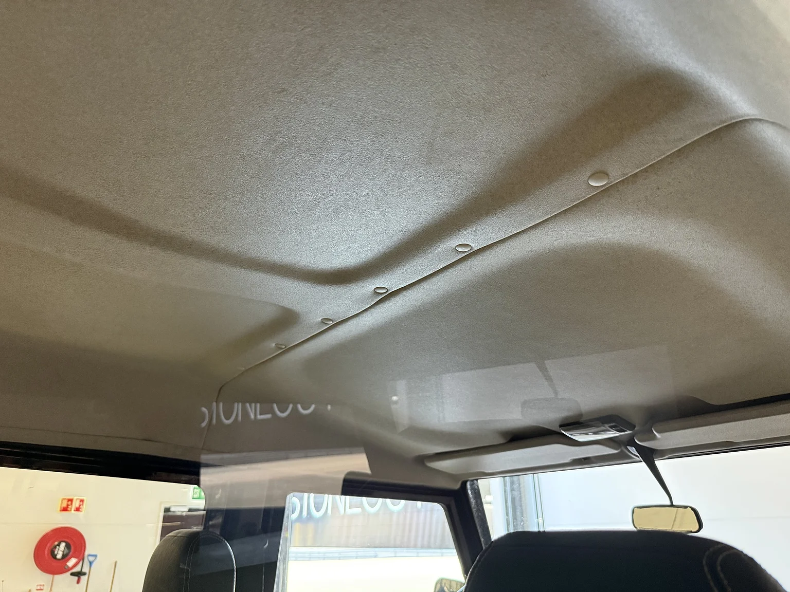 Interior image of 2000 Land Rover Defender 110 Tomb Raider (34)