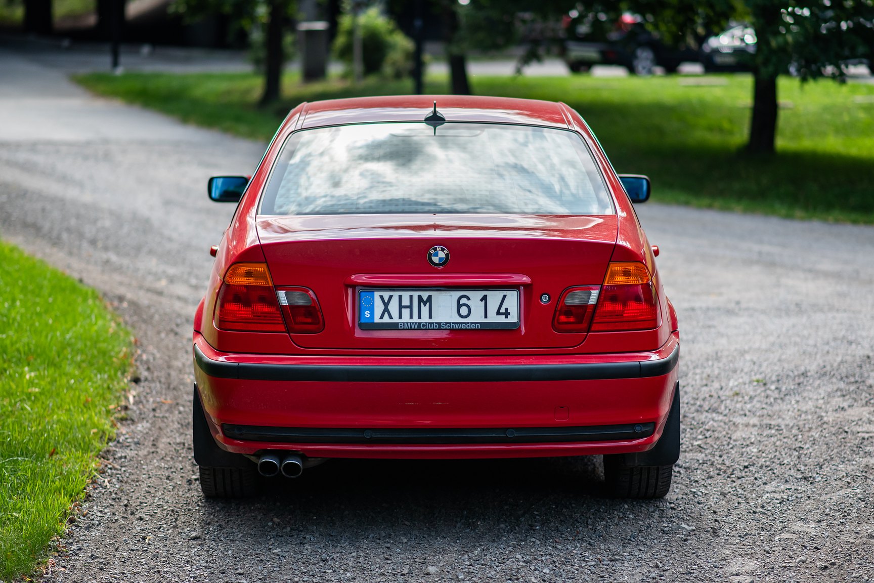 Exterior image of 2001 BMW 330Xi
