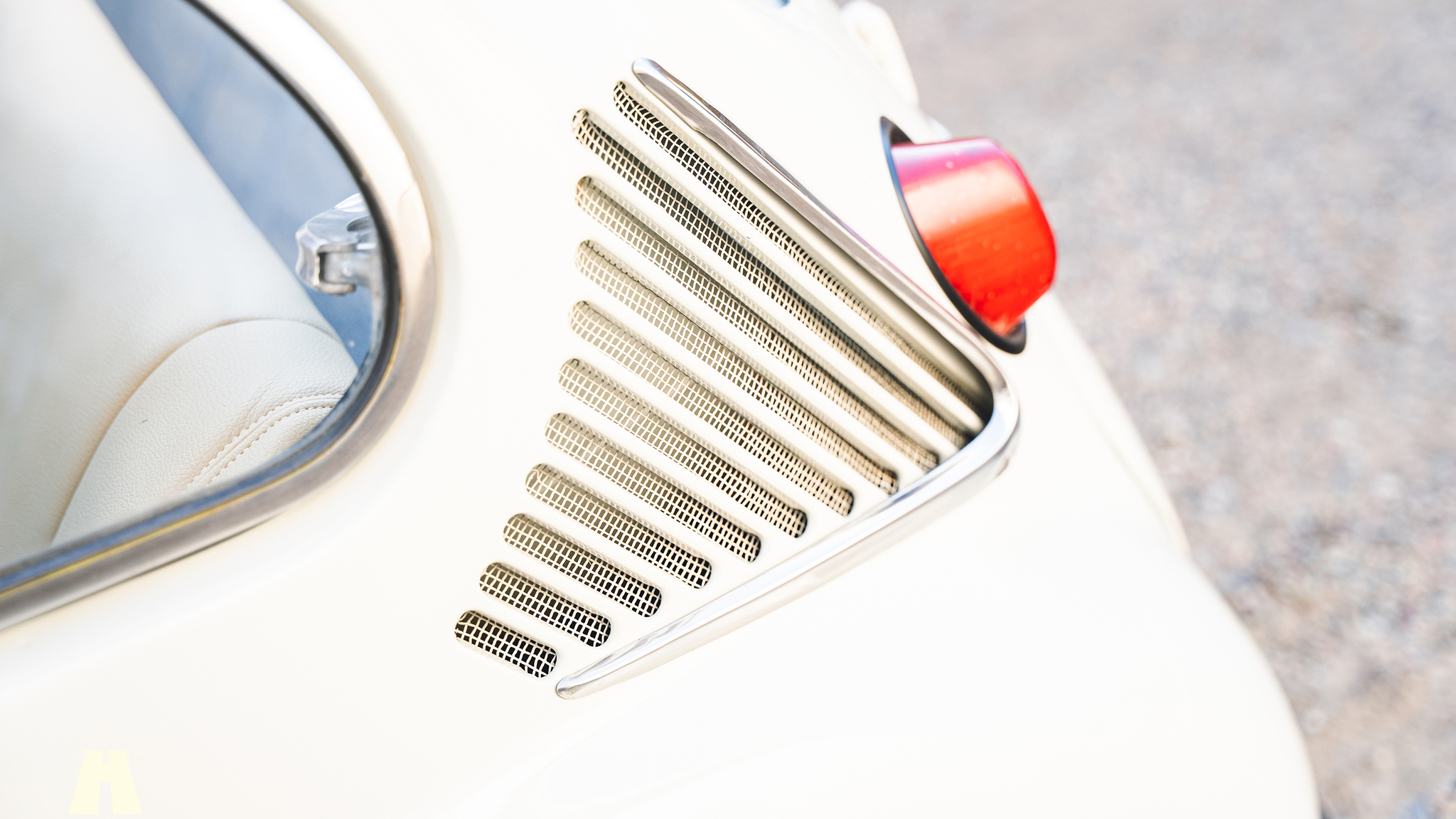 Exterior image of 1968 Subaru 360 Deluxe (44)