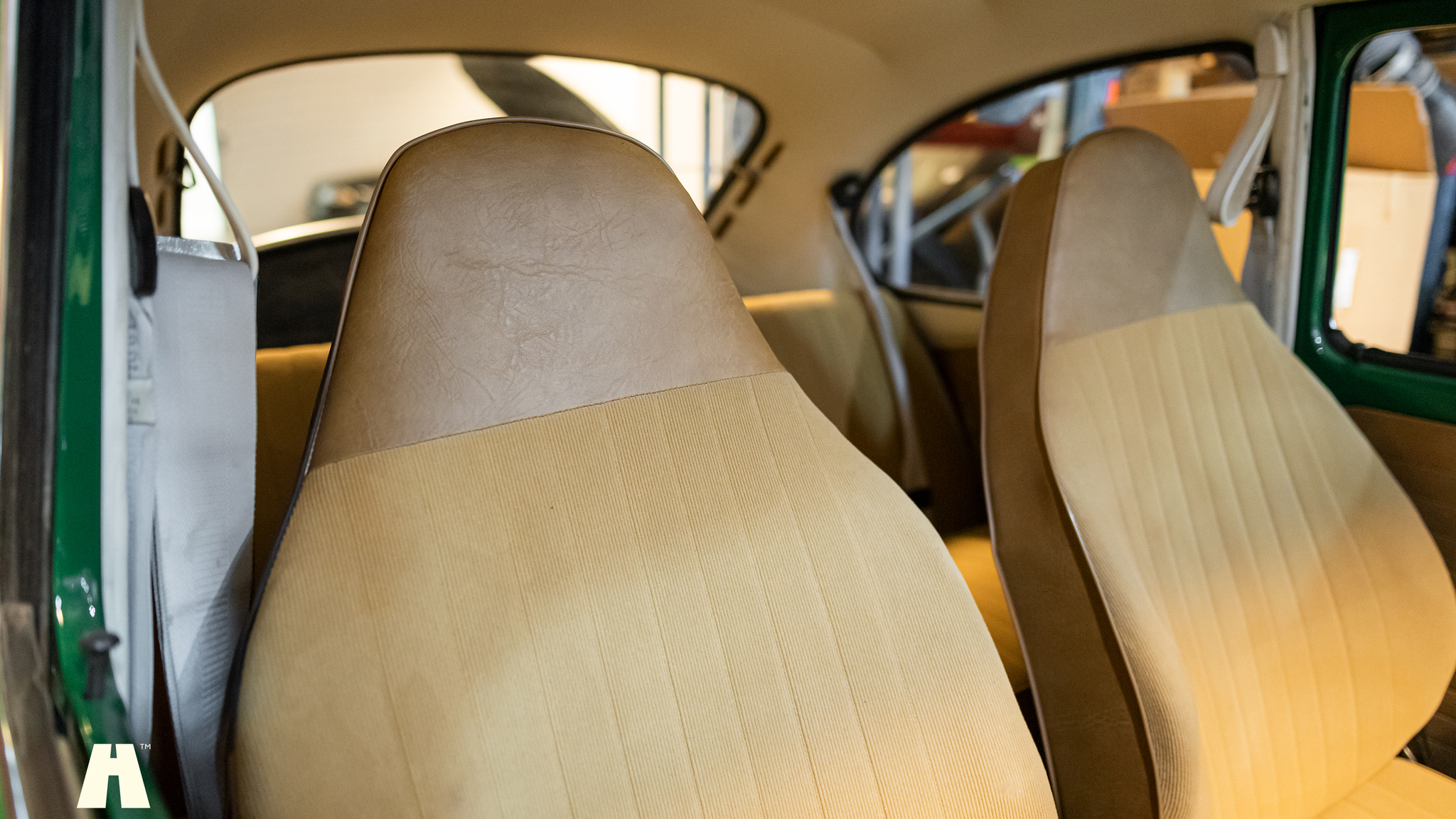 Interior image of 1973 Volkswagen Beetle 1303 S (39)