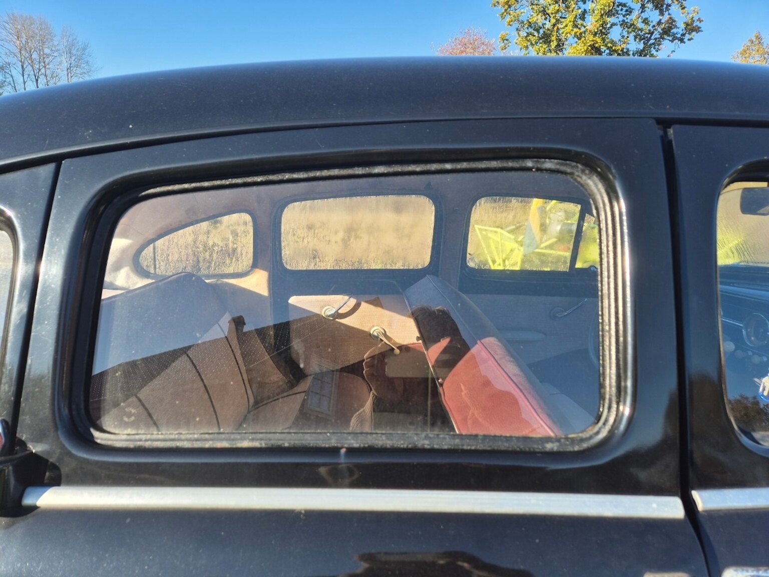 Exterior image of 1954 Ford Vedette 3.9 V8