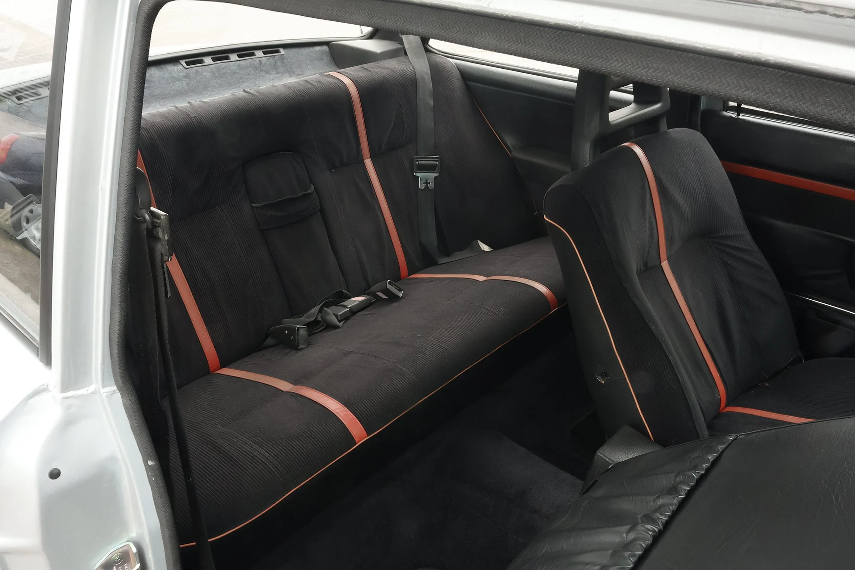 Interior image of 1978 Volvo 242 GT (12)