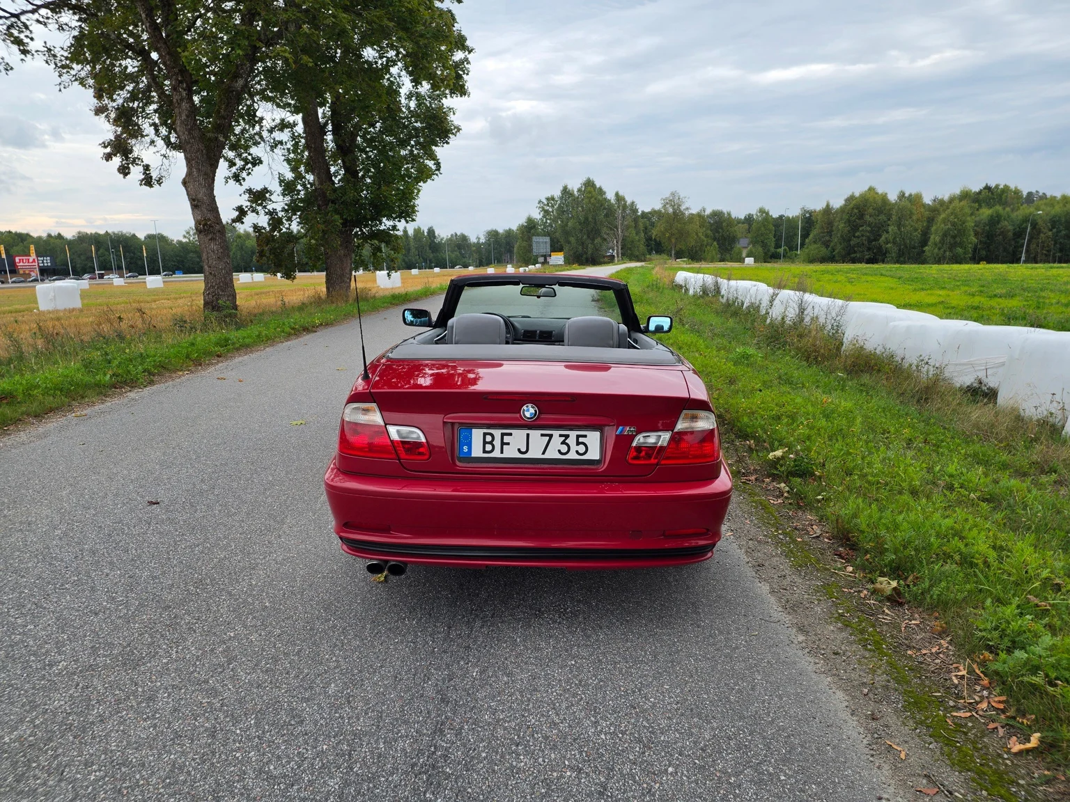 Exterior image of 2002 BMW 330Ci Convertible (6)