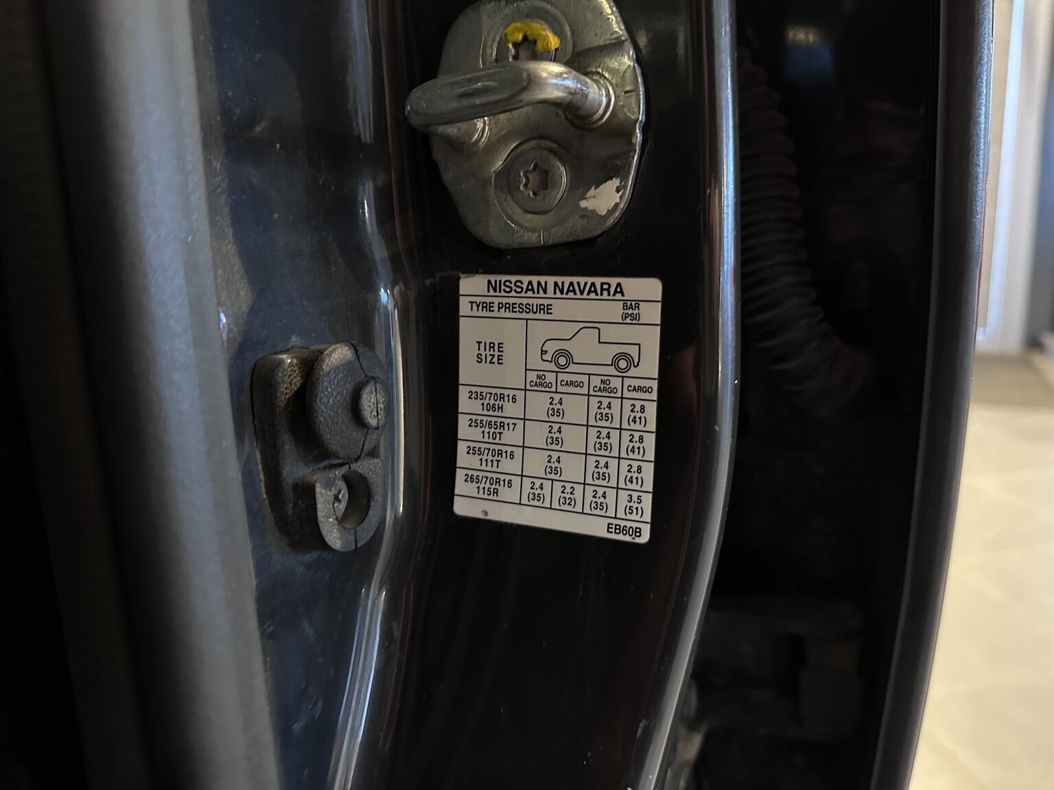 Interiörbild 2006 Nissan Navara A-traktor (14)