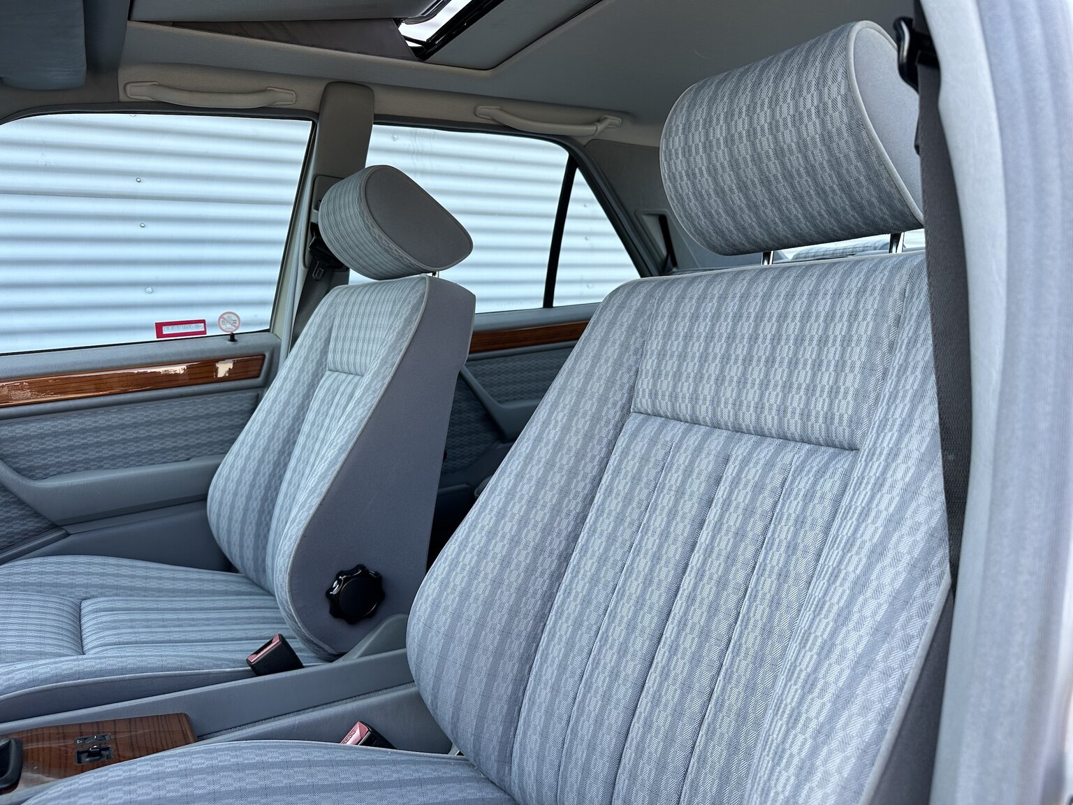 Interior image of 1992 Mercedes-Benz 250D