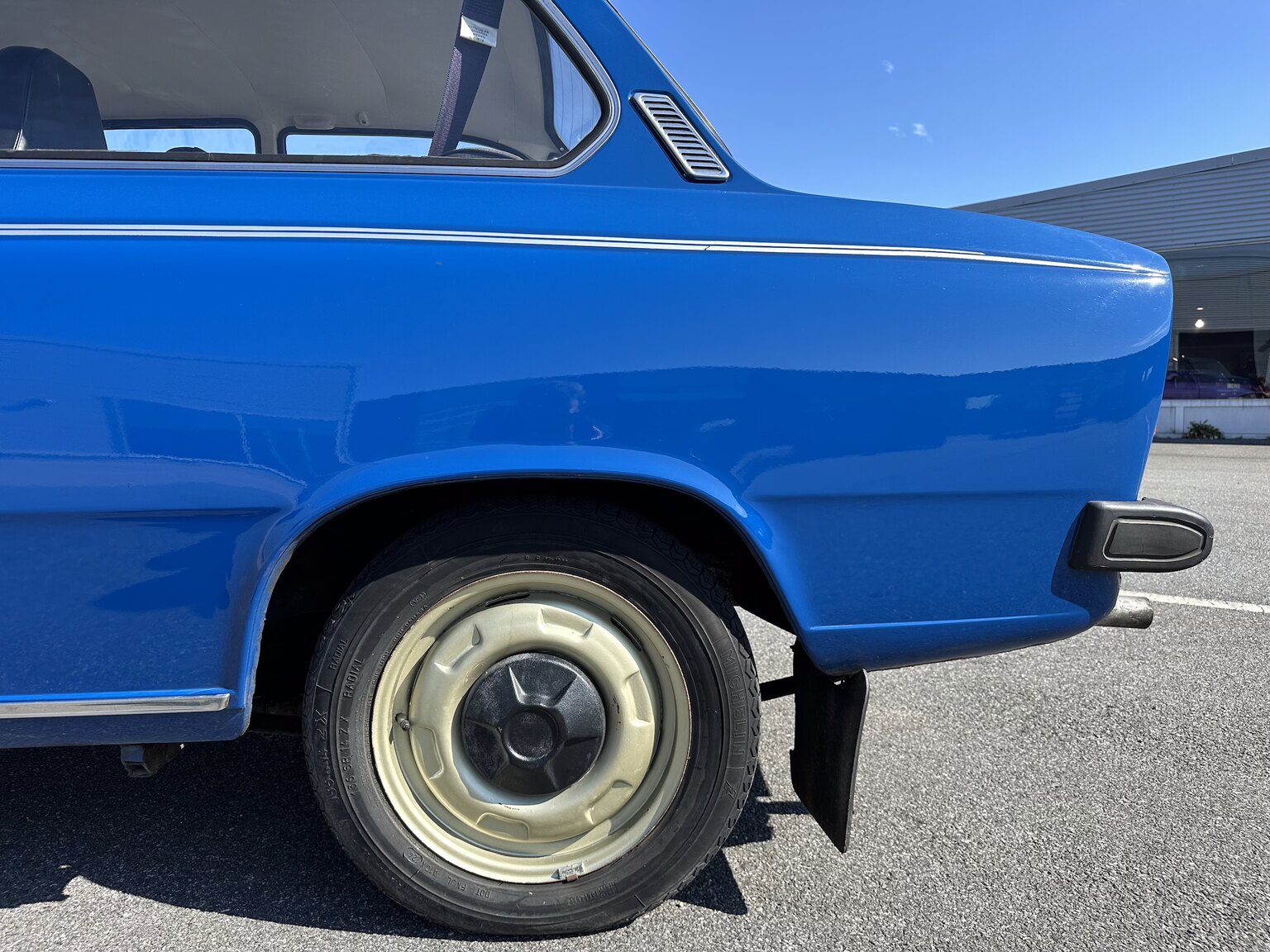 Exteriörbild på 1974 DAF 66 Sedan 1.1