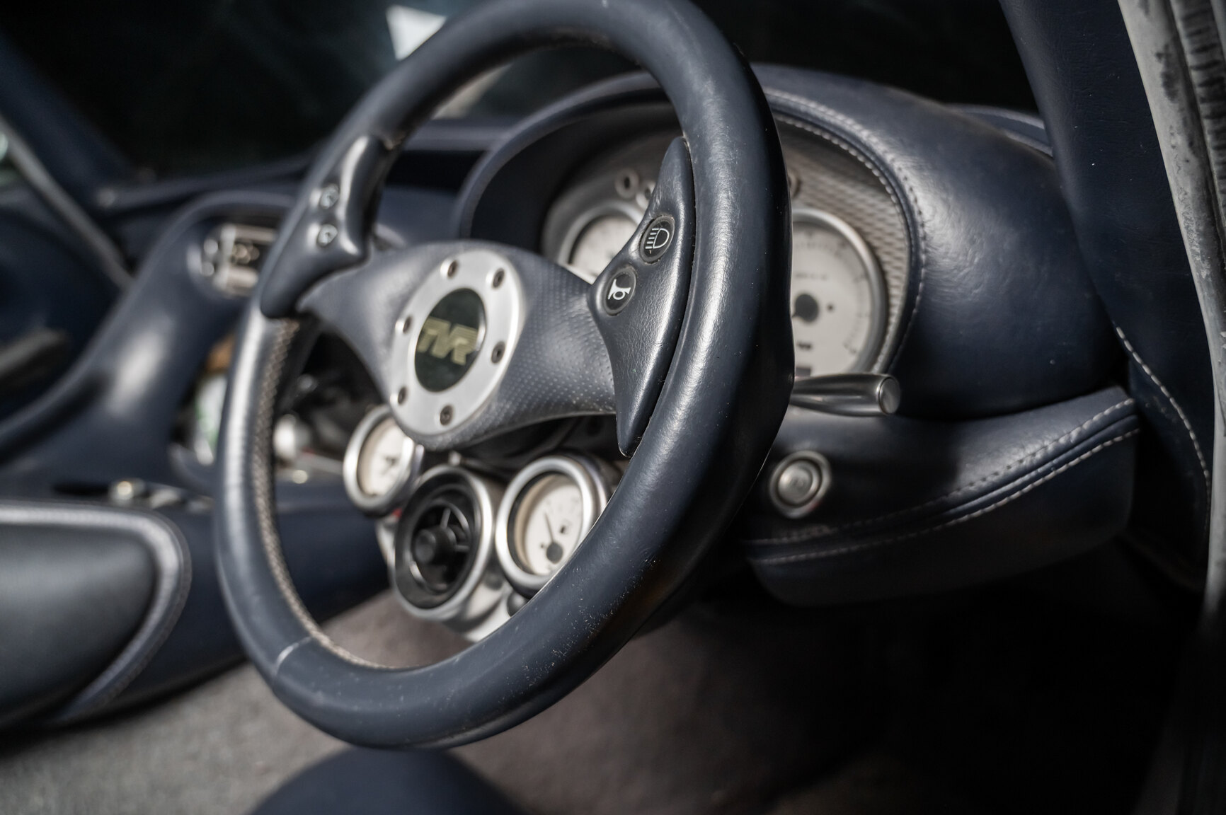Interior image of 1998 TVR Cerbera