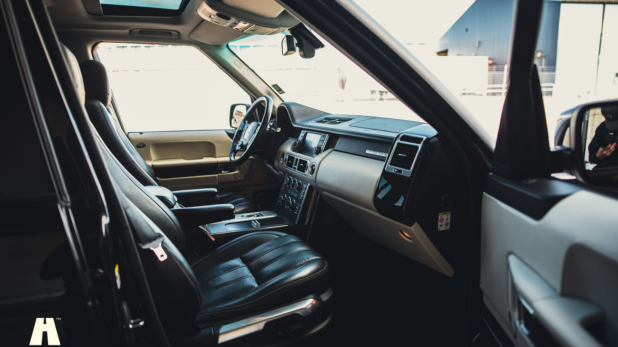 Innenraumfoto von 2011 Range Rover TDV8 Autobiography  (6)