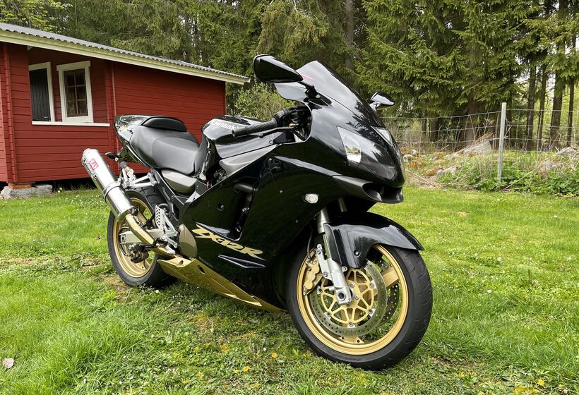 2002 Kawazaki Ninja ZX-12R