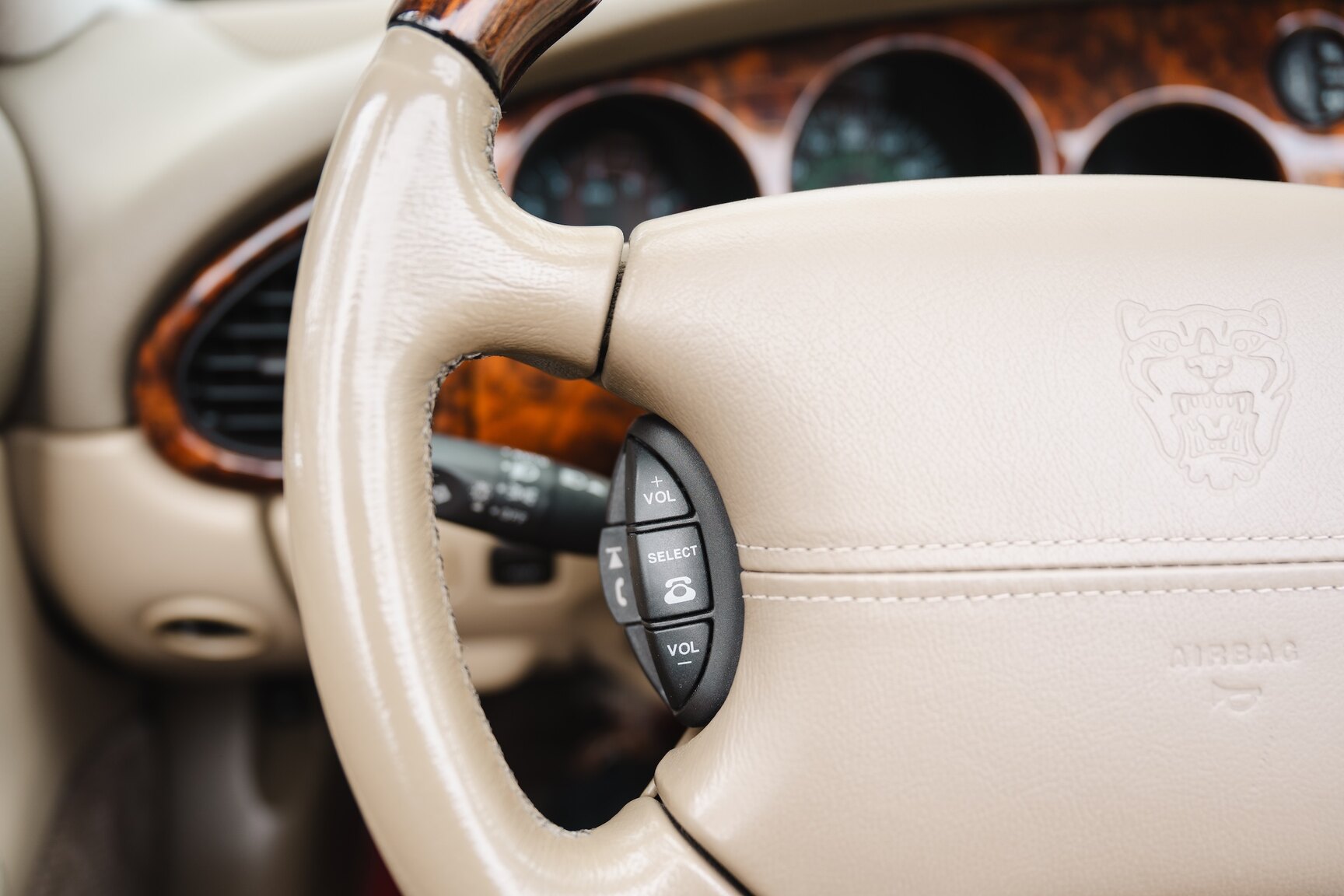 Interiörbild 2003 Jaguar XK8 Cabriolet