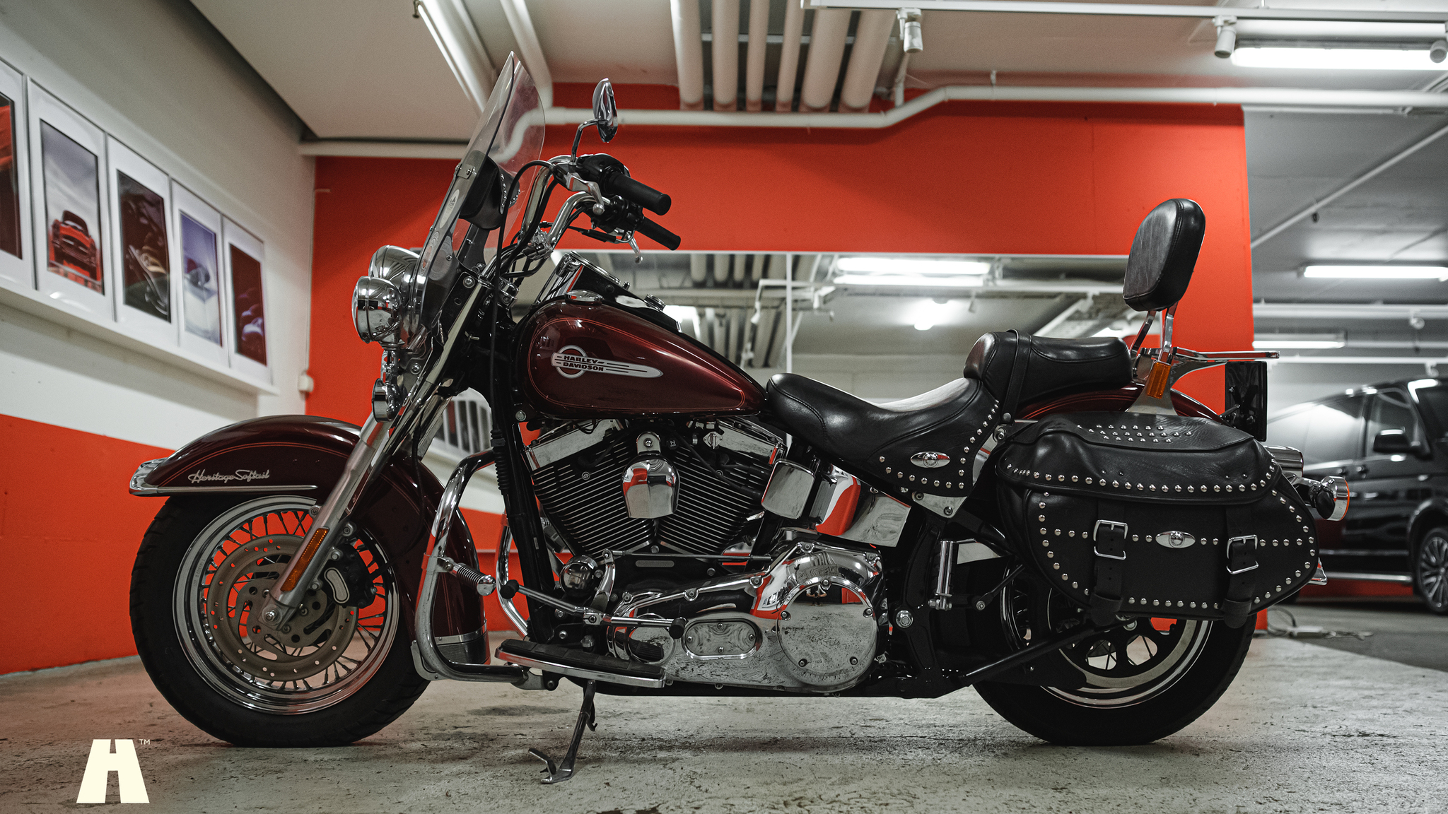 Exterior image of 2002 Harley-Davidson Heritage Softail Classic