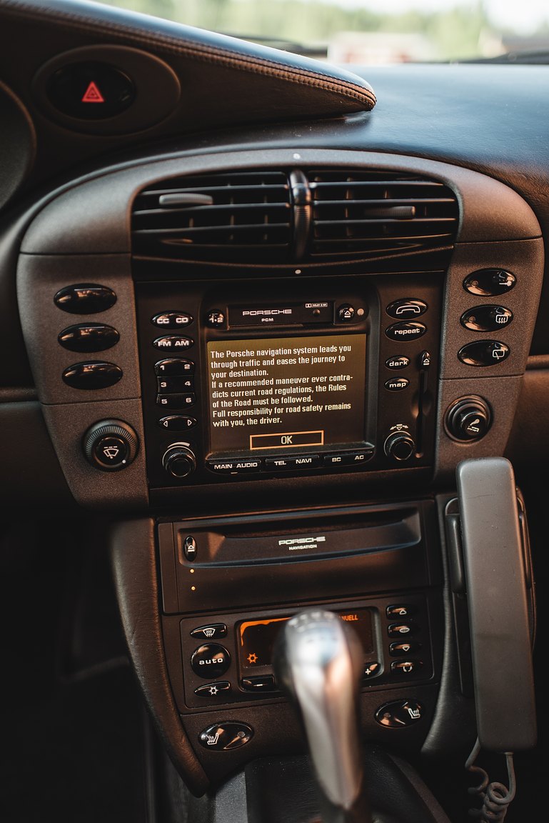 Interior image of 1998 Porsche 996 Carrera 