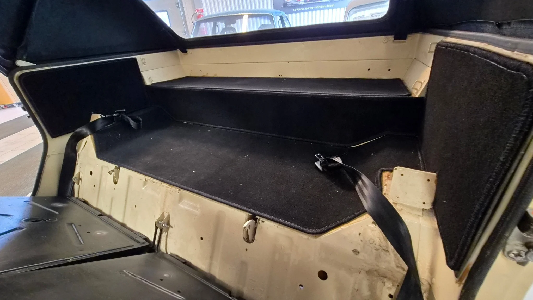Innenraumfoto von 1973 Volkswagen Type 181 (40)