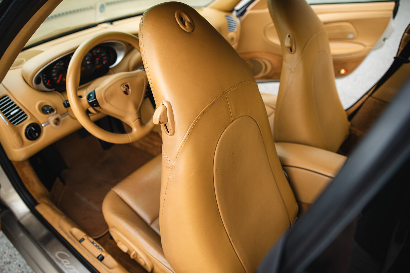 Interior image of 2004 Porsche 911 Carrera 4