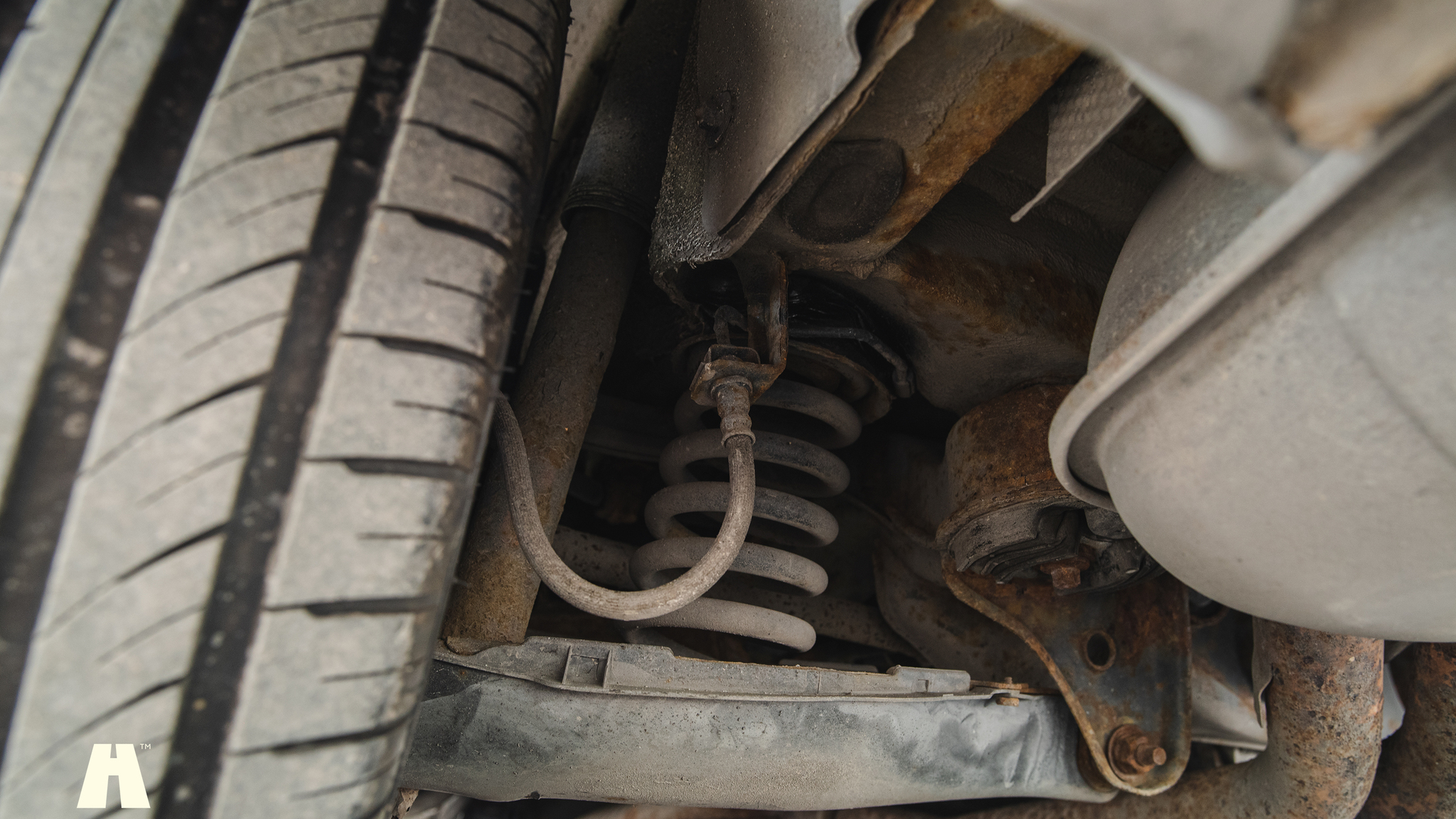 Image of 2000 Mercedes E430 mechanics