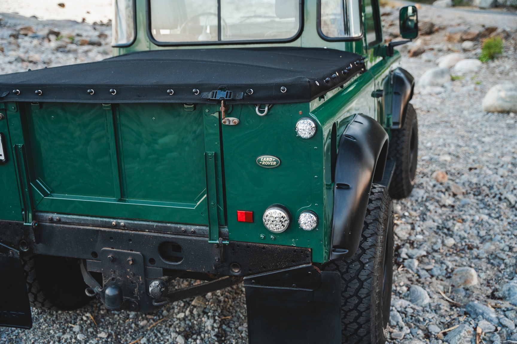 Aussenfoto 2003 Land Rover Defender TD5 90 Pickup (24)