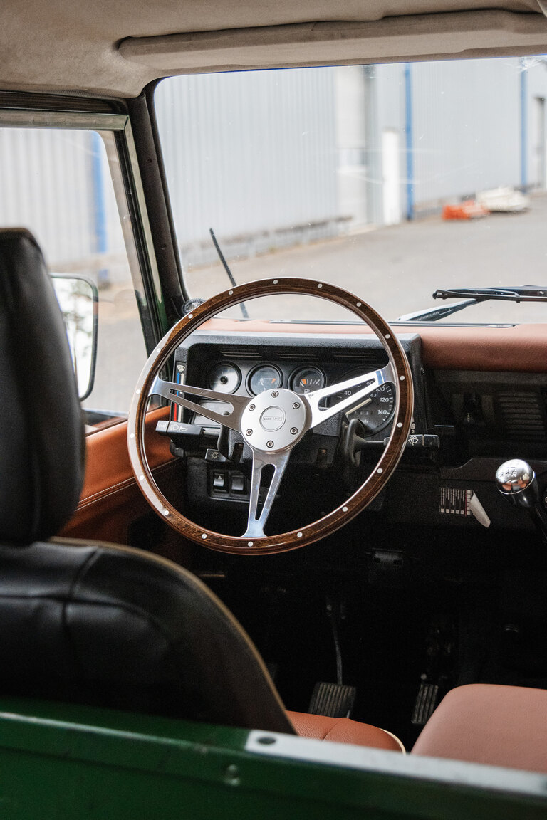 Innenraumfoto von 1996 Land Rover Defender 90 300TDi (6)