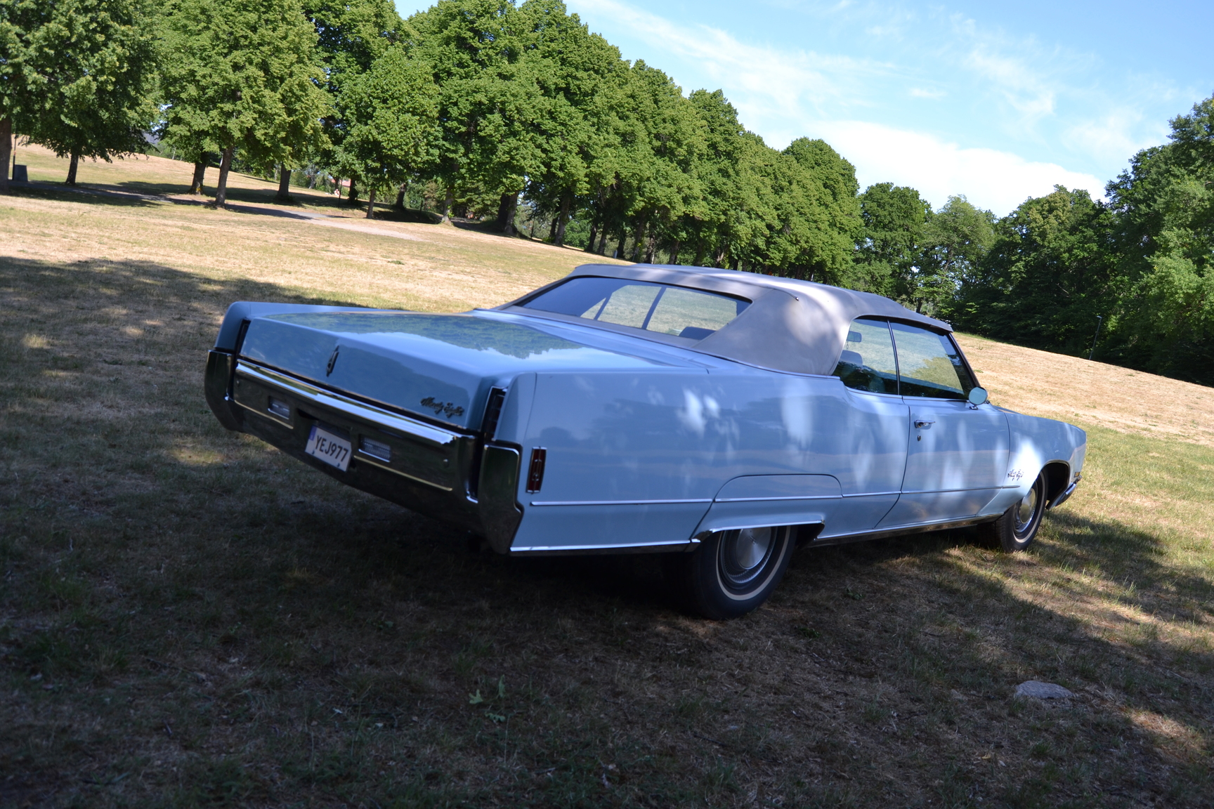 Exterior image of 1970 Oldsmobile Ninety eight Convertible (8)