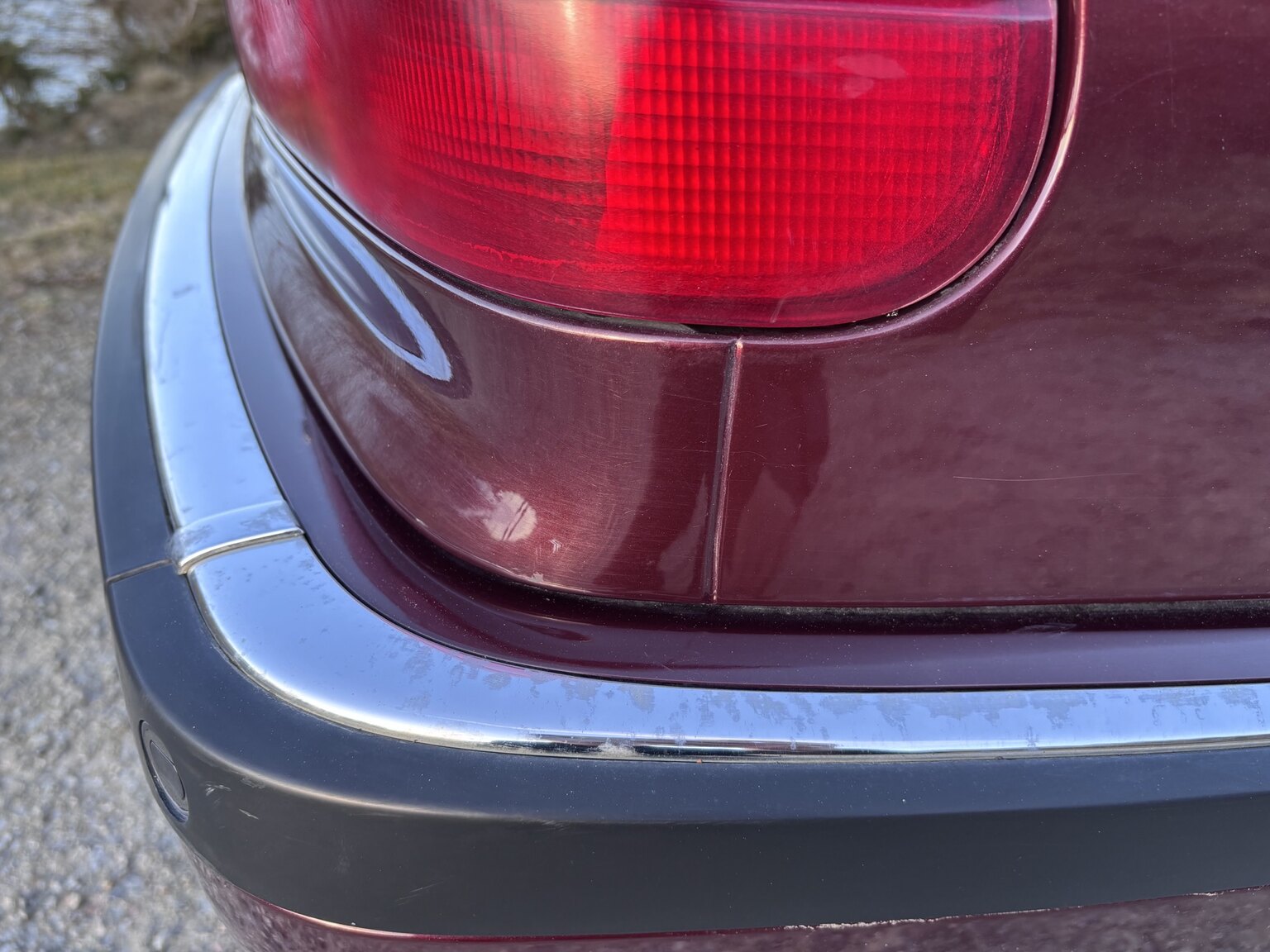 Exteriörbild på 1996 BMW 728iA