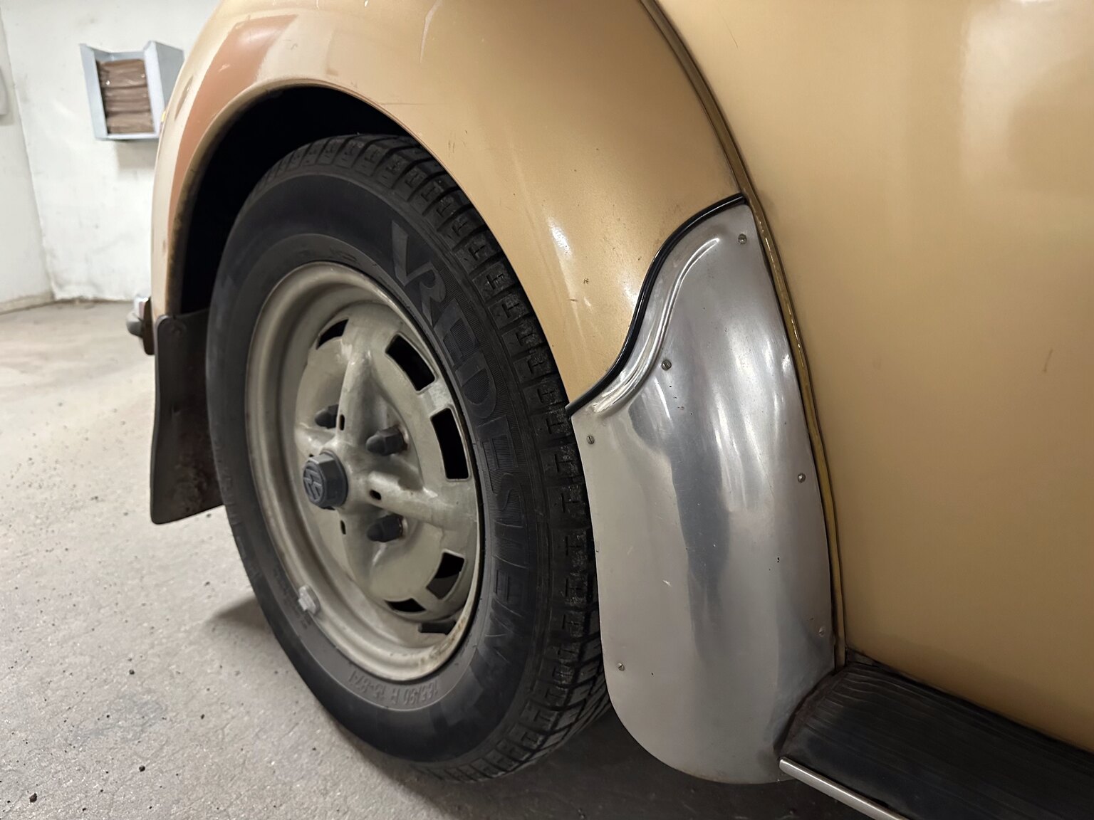 Exteriörbild på 1973 Volkswagen 1303S