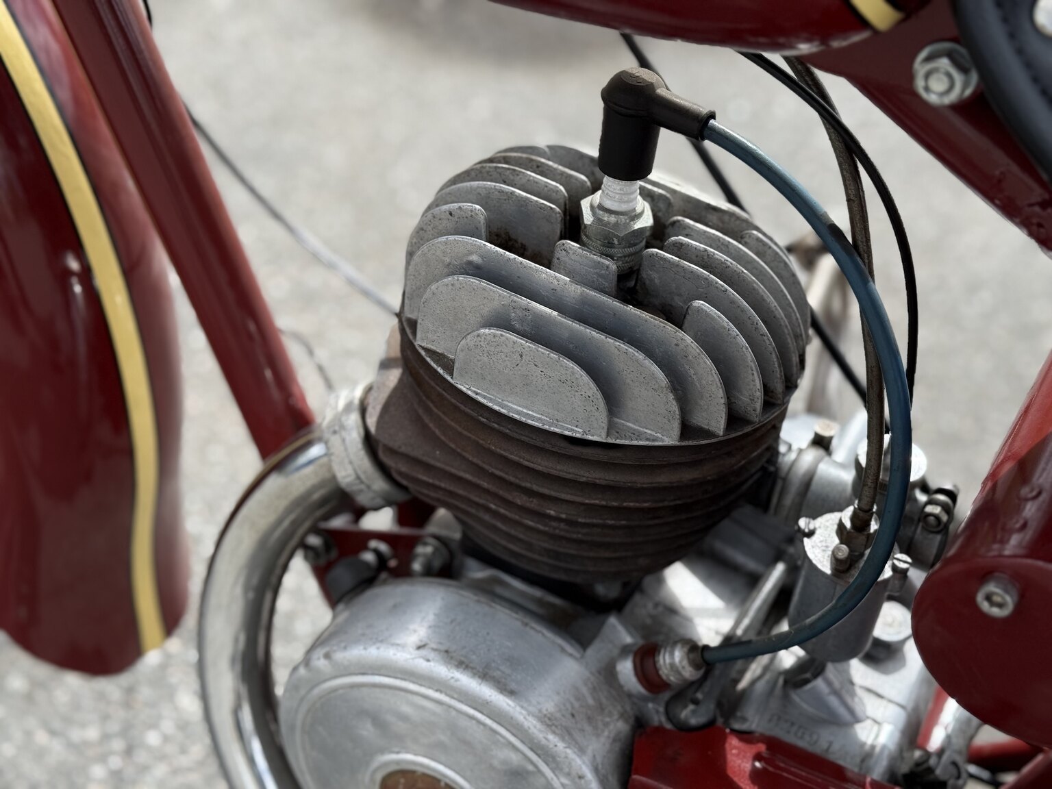Image of 1953 Huskvarna Modell 30 mechanics