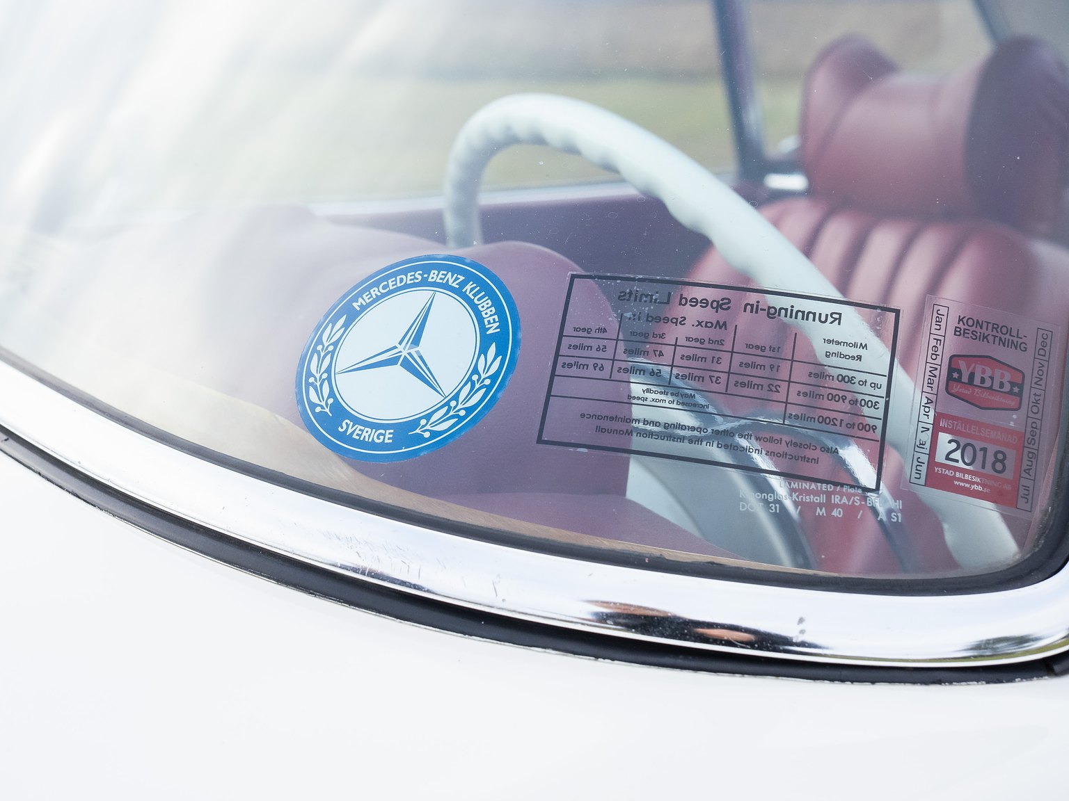 Exterior image of 1966 Mercedes-Benz 230 SL "Pagoda"