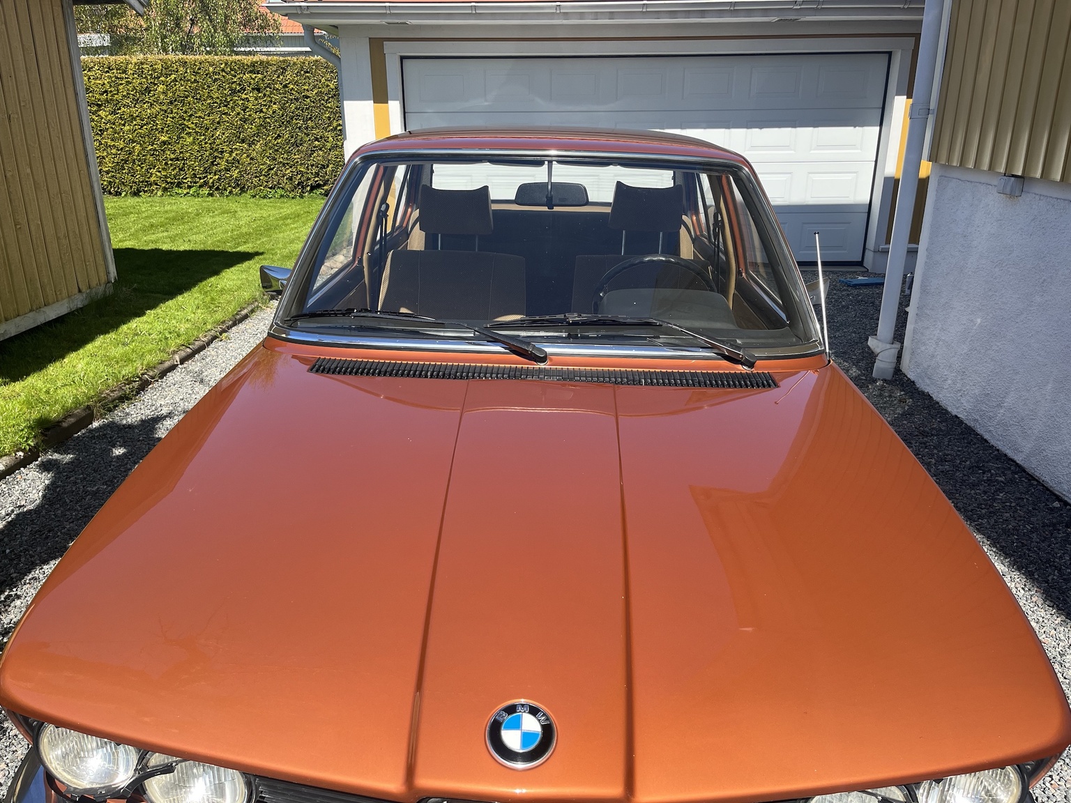 Exterior image of 1977 BMW 518 (46)