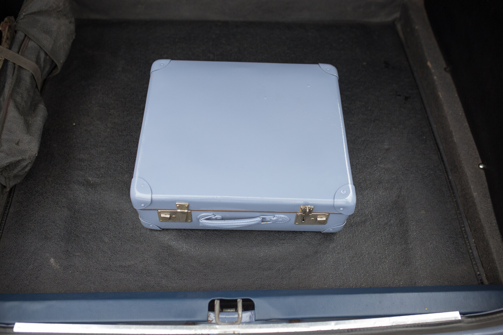 Interior image of 1975 JAGUAR XJ6  (69)