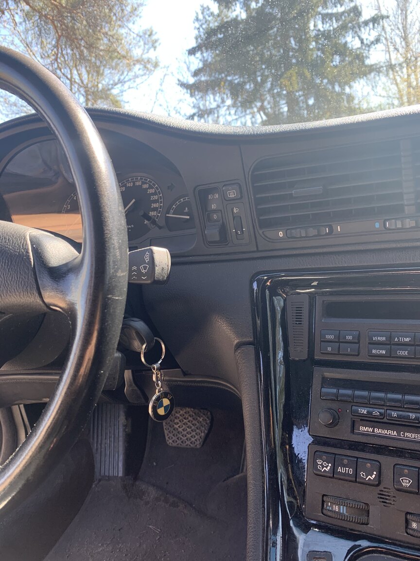 Interiörbild 1995 BMW 840i (18)