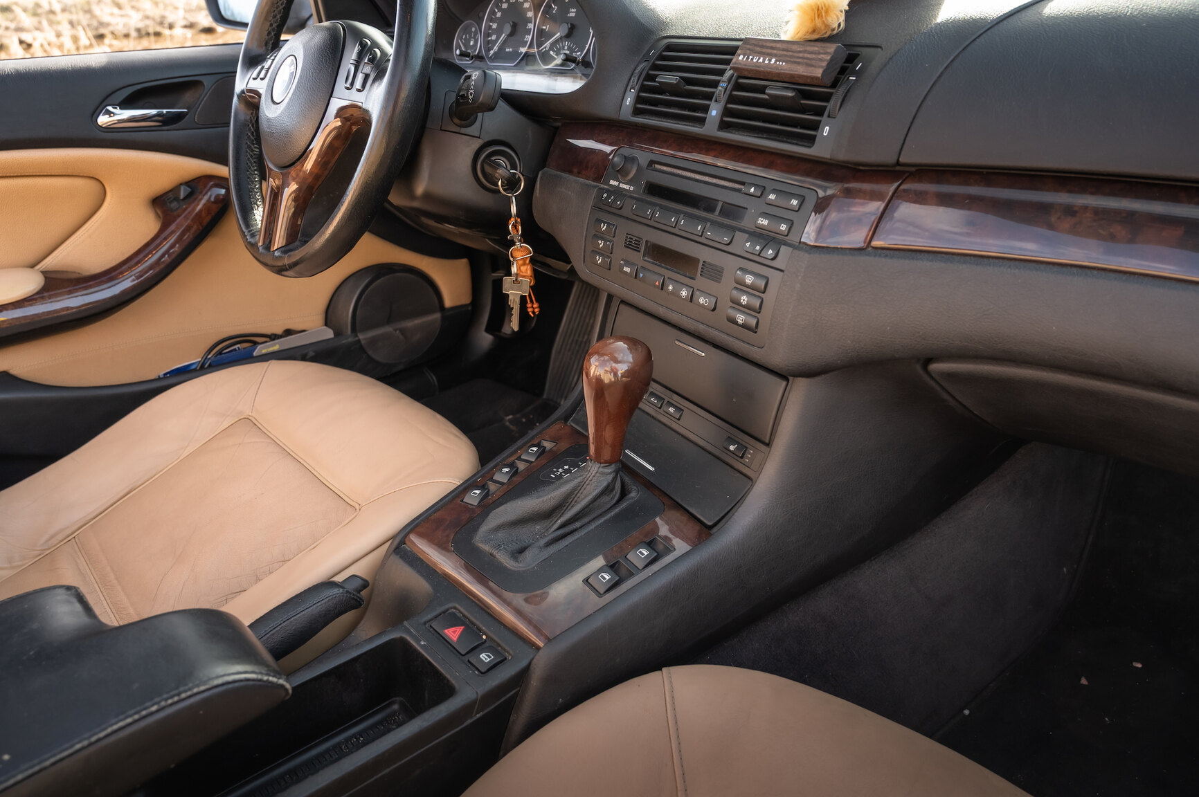 Interiörbild 2001 BMW 330Ci