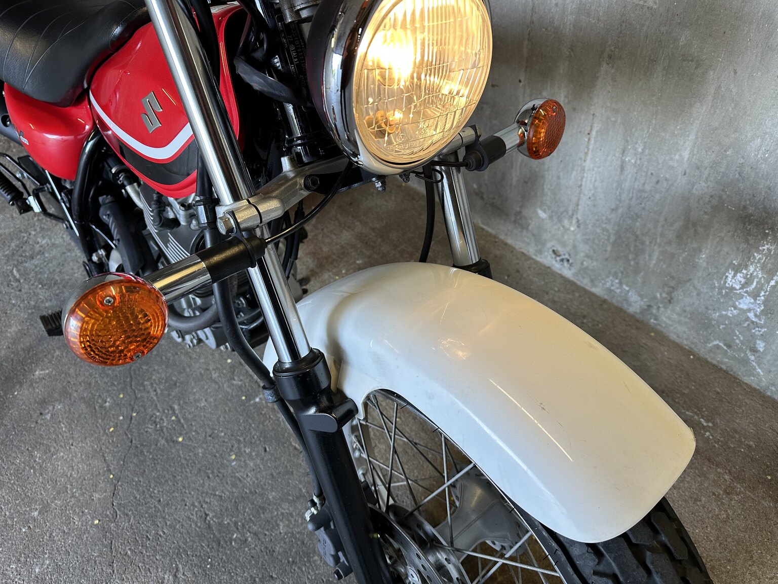 Exterior image of 2013 Suzuki RV125 Van Van