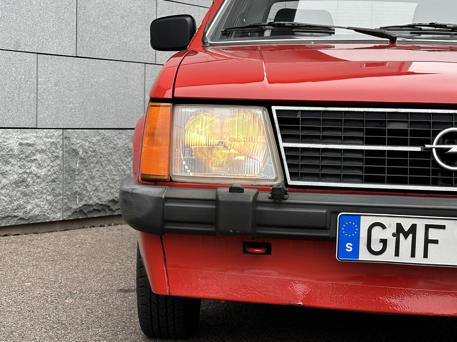 Exterior image of 1983 Opel Kadett (6)