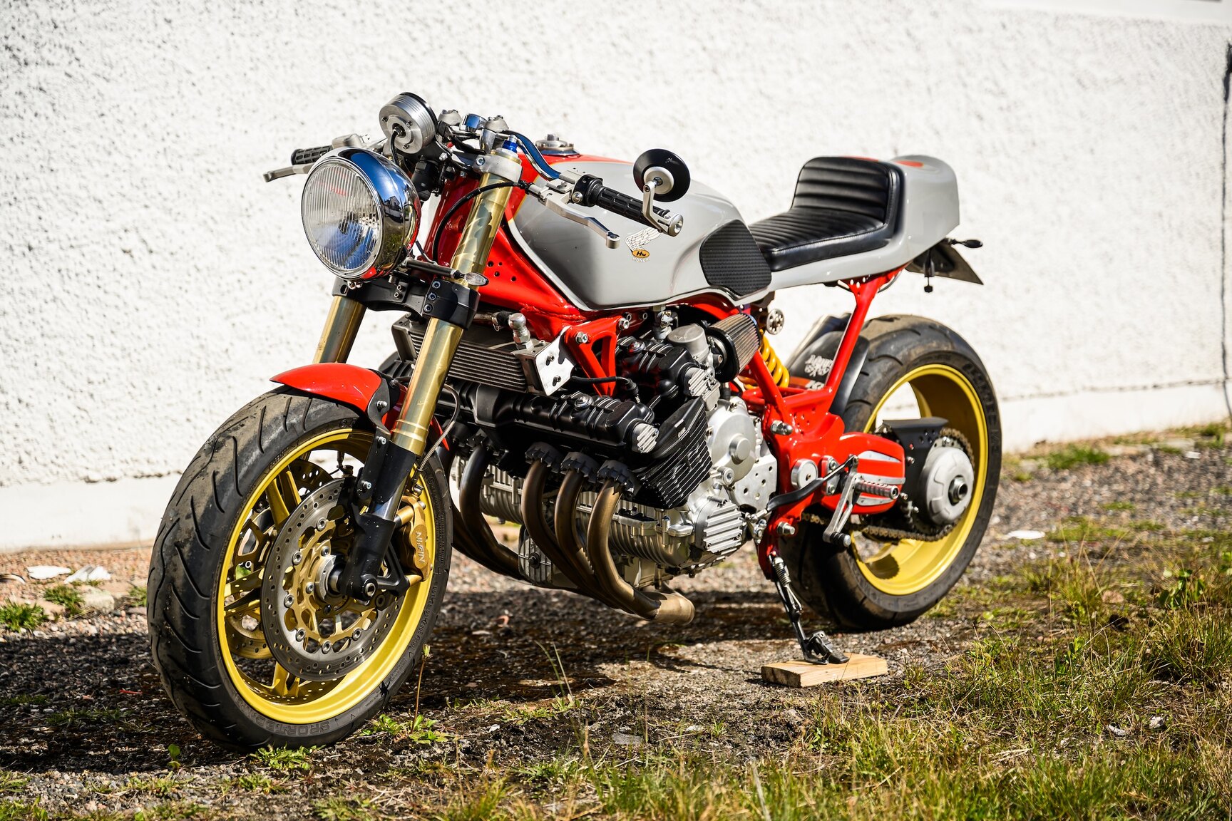 Exterior image of 1981 Honda CBX SC06 Custom