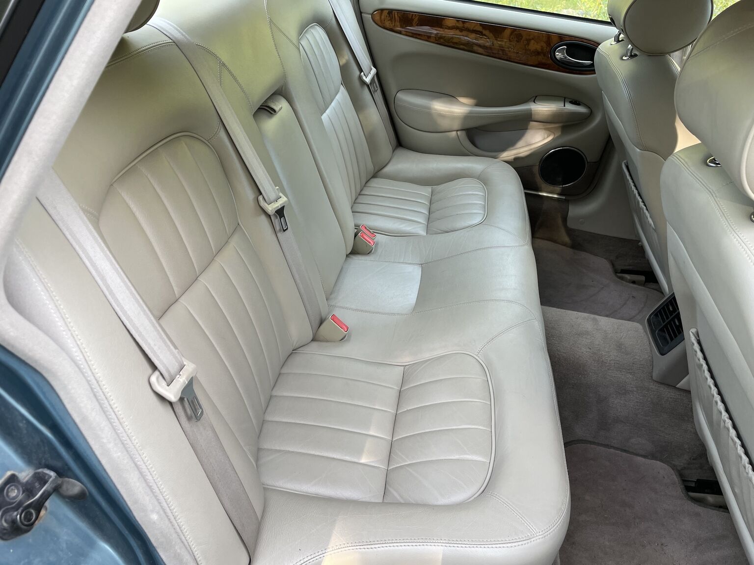 Innenraumfoto von 1998 Jaguar XJ8 Sovereign (16)