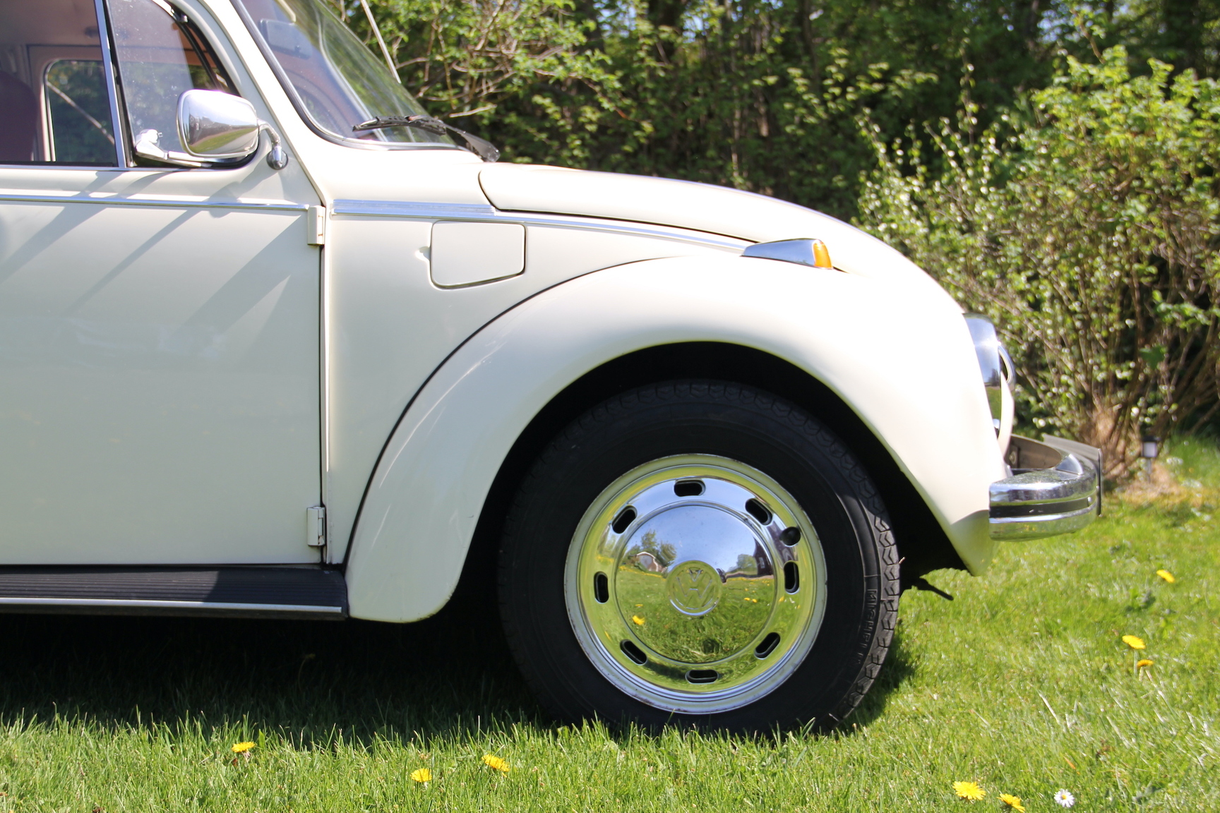 Exteriörbild på 1974 Volkswagen Beetle 1303 S (8)