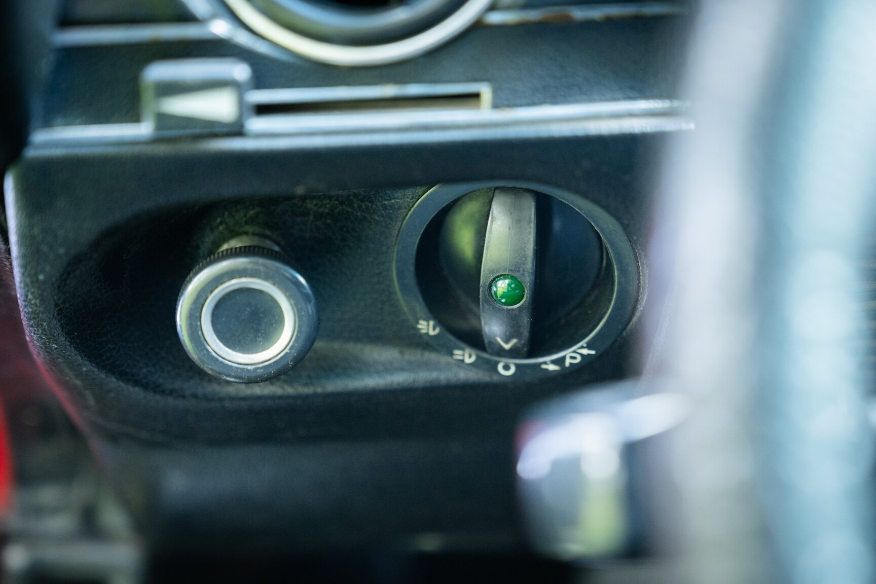 Innenraumfoto von 1975 Mercedes-Benz 350 SLC