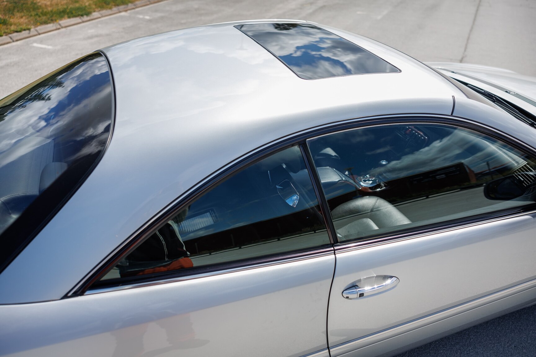 Exteriörbild på 2000 Mercedes-Benz CL600