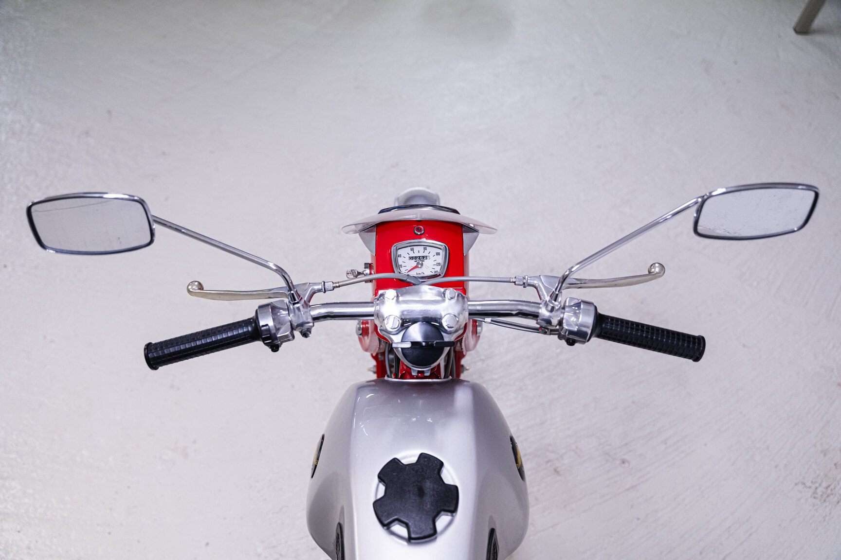 Aussenfoto 1964 Honda CB92
