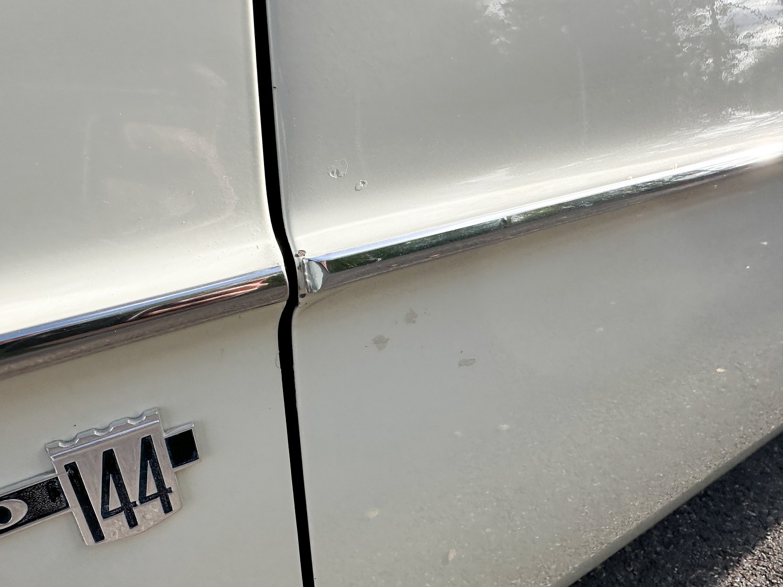 Exterior image of 1967 Volvo 144 1.8 