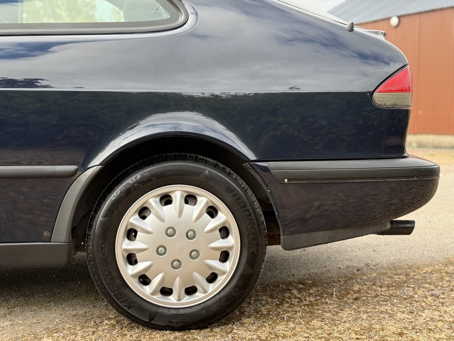 Exterior image of 1997 SAAB 900