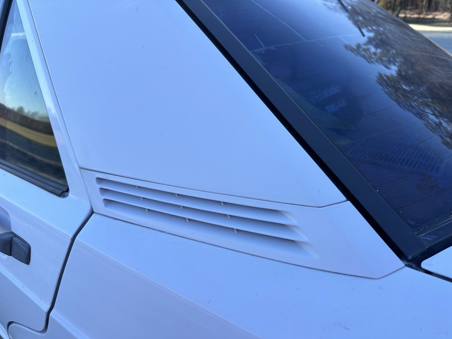 Exteriörbild på 1988 Mercedes-Benz 190 E 2.3 (56)