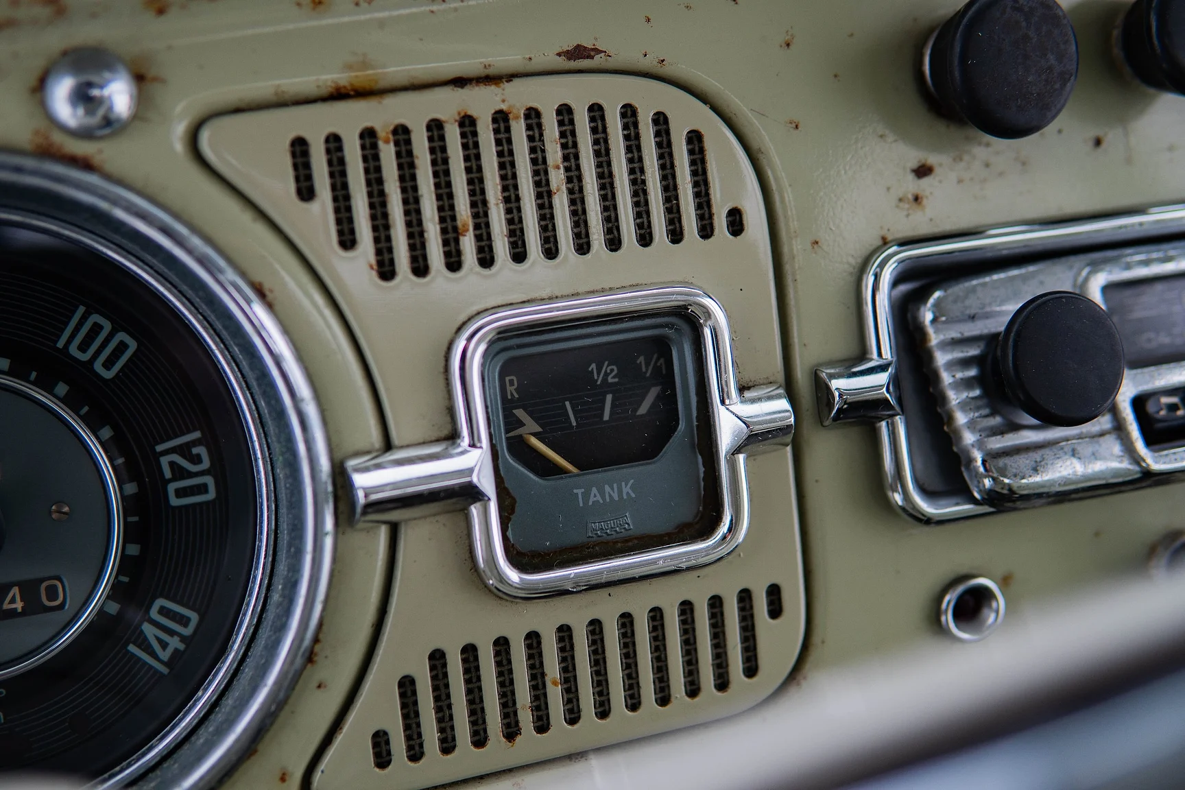 Interior image of 1959 Volkswagen 1200 (26)