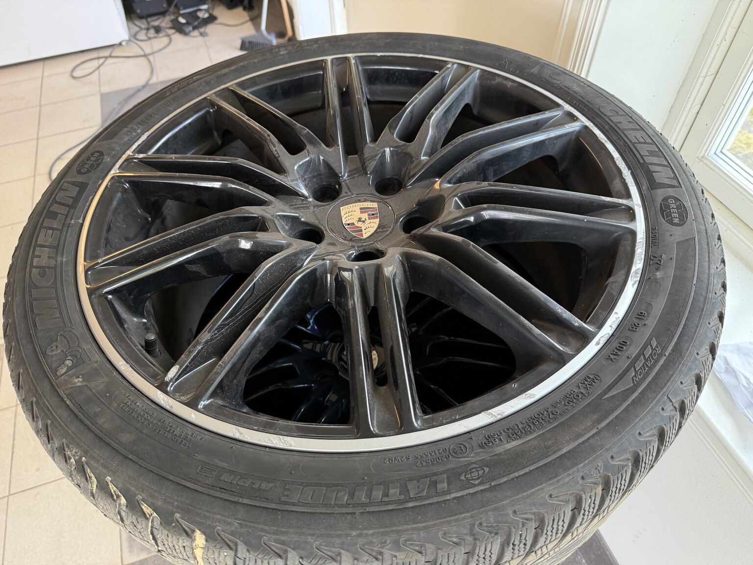 Bild der Verschiedenes von 2013 Porsche Cayenne GTS (2)