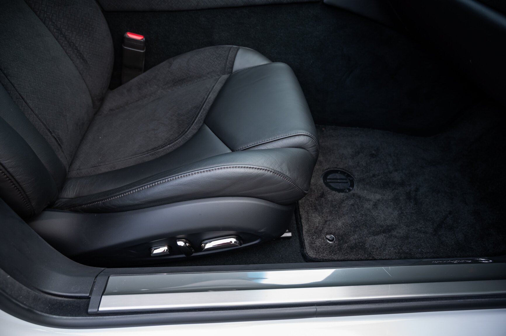Interiörbild 2012 Fisker Karma ES