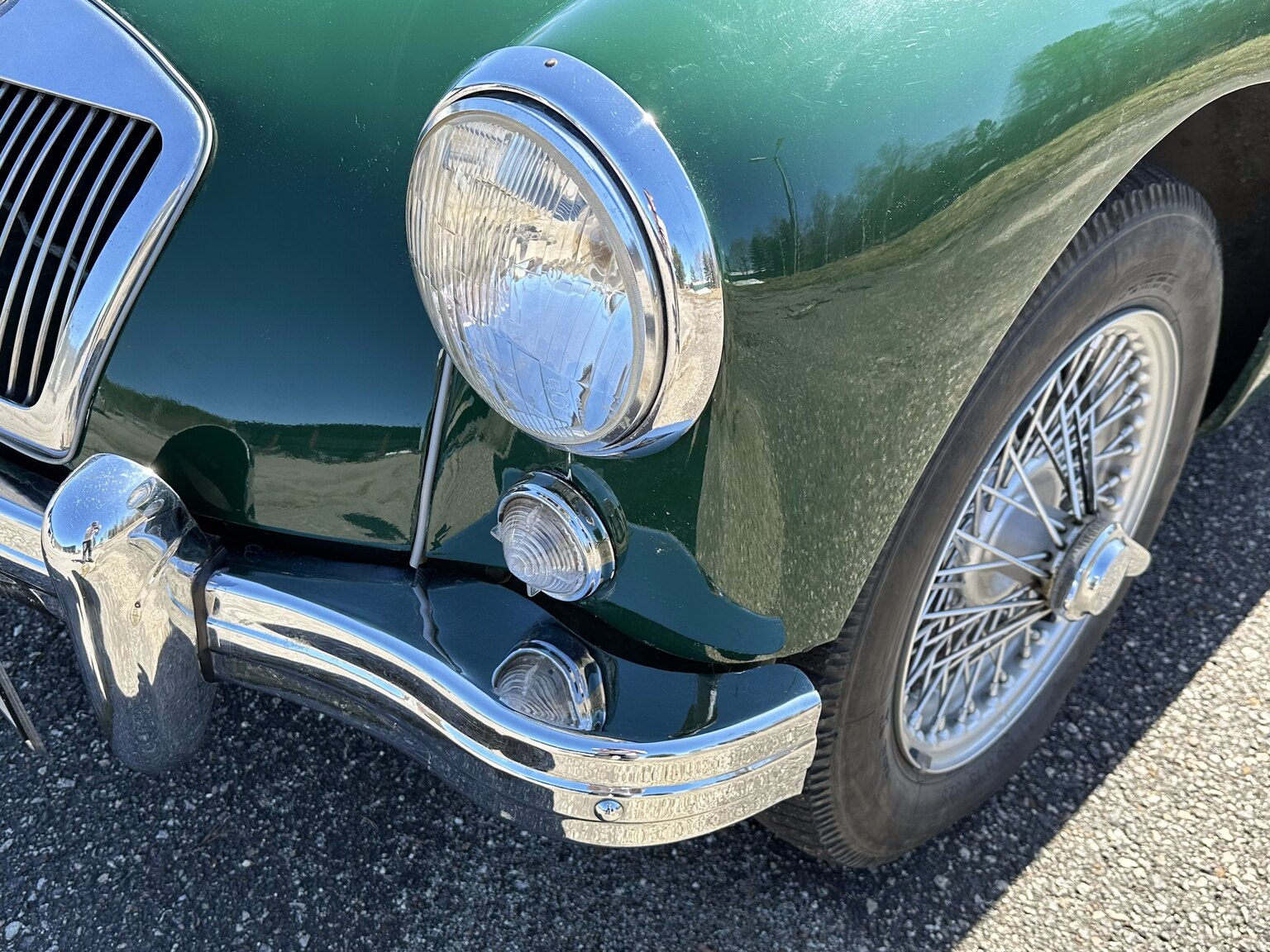 Exterior image of 1957 MGA Roadster (28)