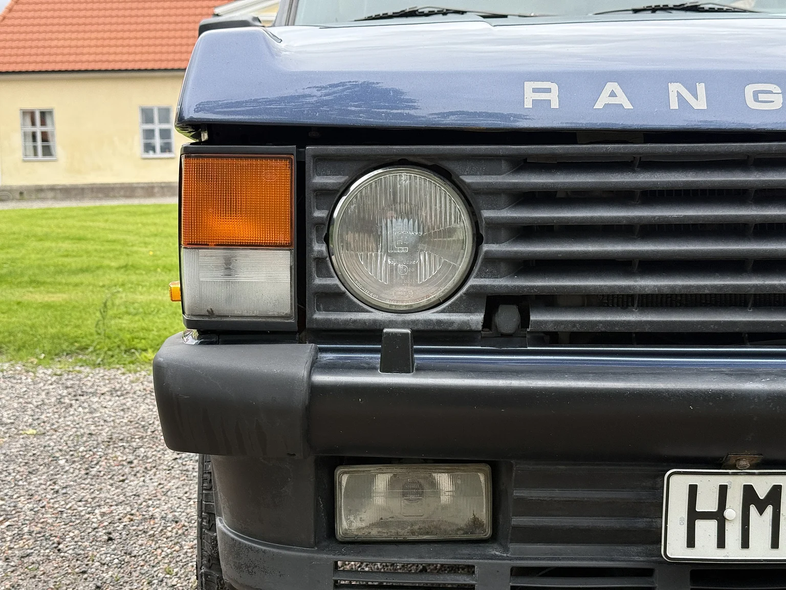 Exterior image of 1990 Range Rover Vogue SE 3.9 (49)